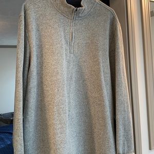 Izod long sleeves sweatshirt with zipper